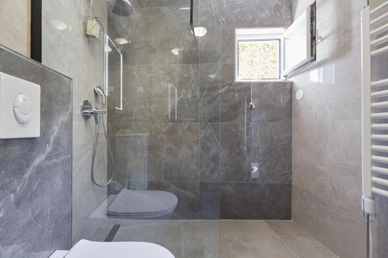 Kolorina Apartment *